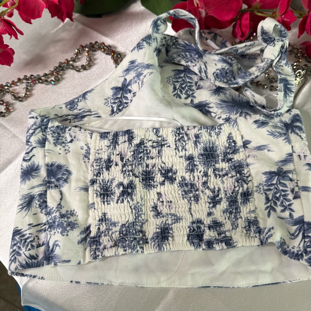 Abercrombie & Fitch Floral Blue and White Women's Top - Picture 5 of 10